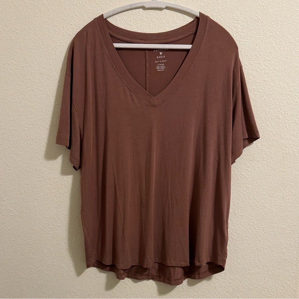American Eagle outfitters soft & sexy size xl pink short sleeve v-neck t-shirt